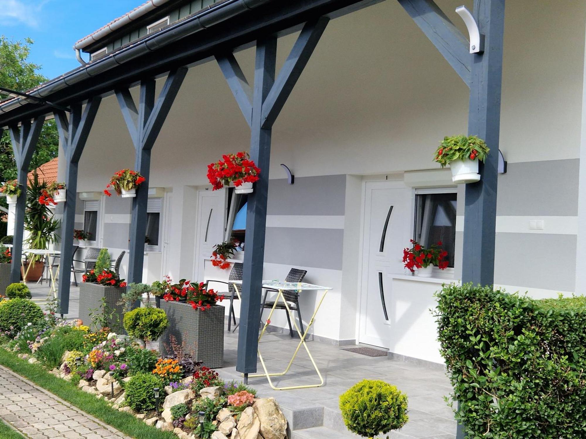 Hajnalka vendégház Bük Exterior foto