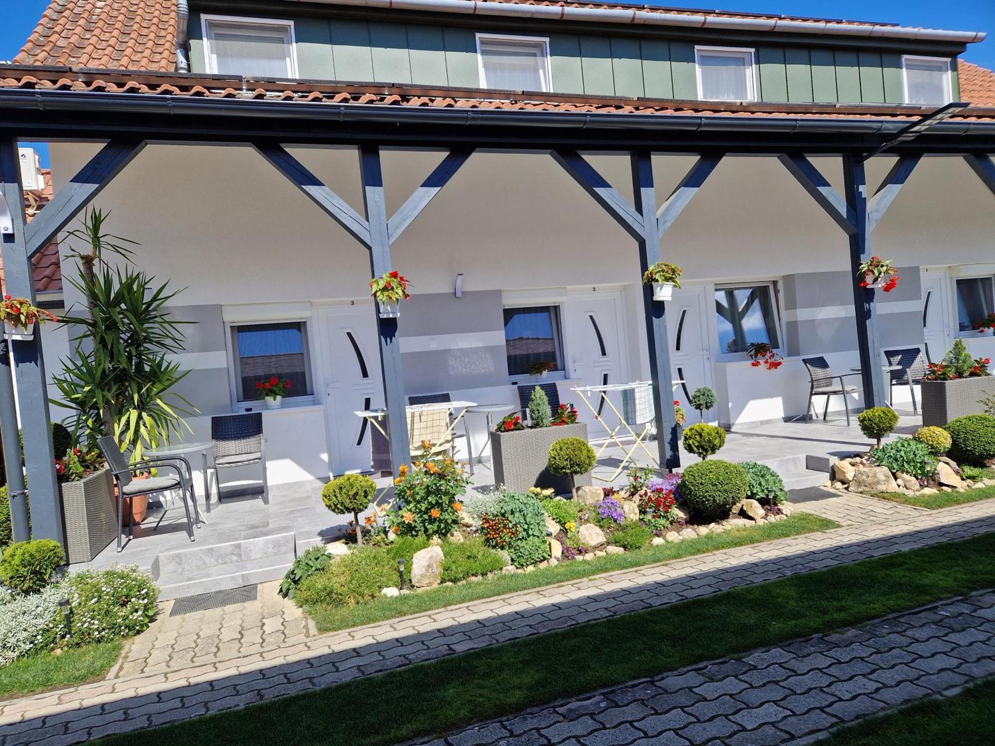 Hajnalka vendégház Bük Exterior foto